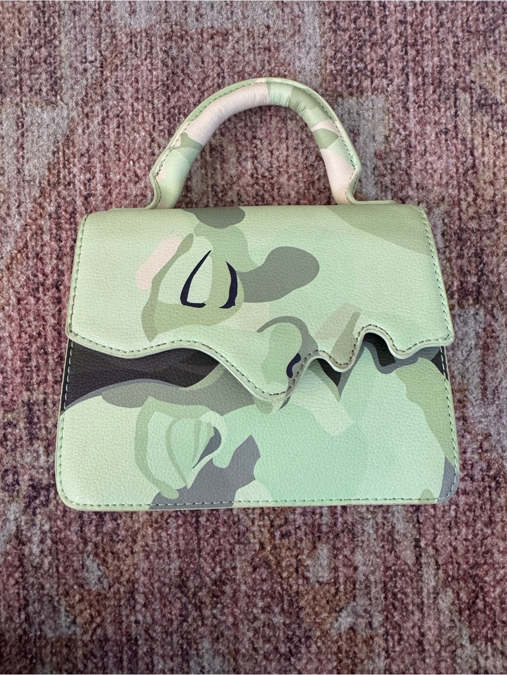 Kidsuper green kissing bag big size